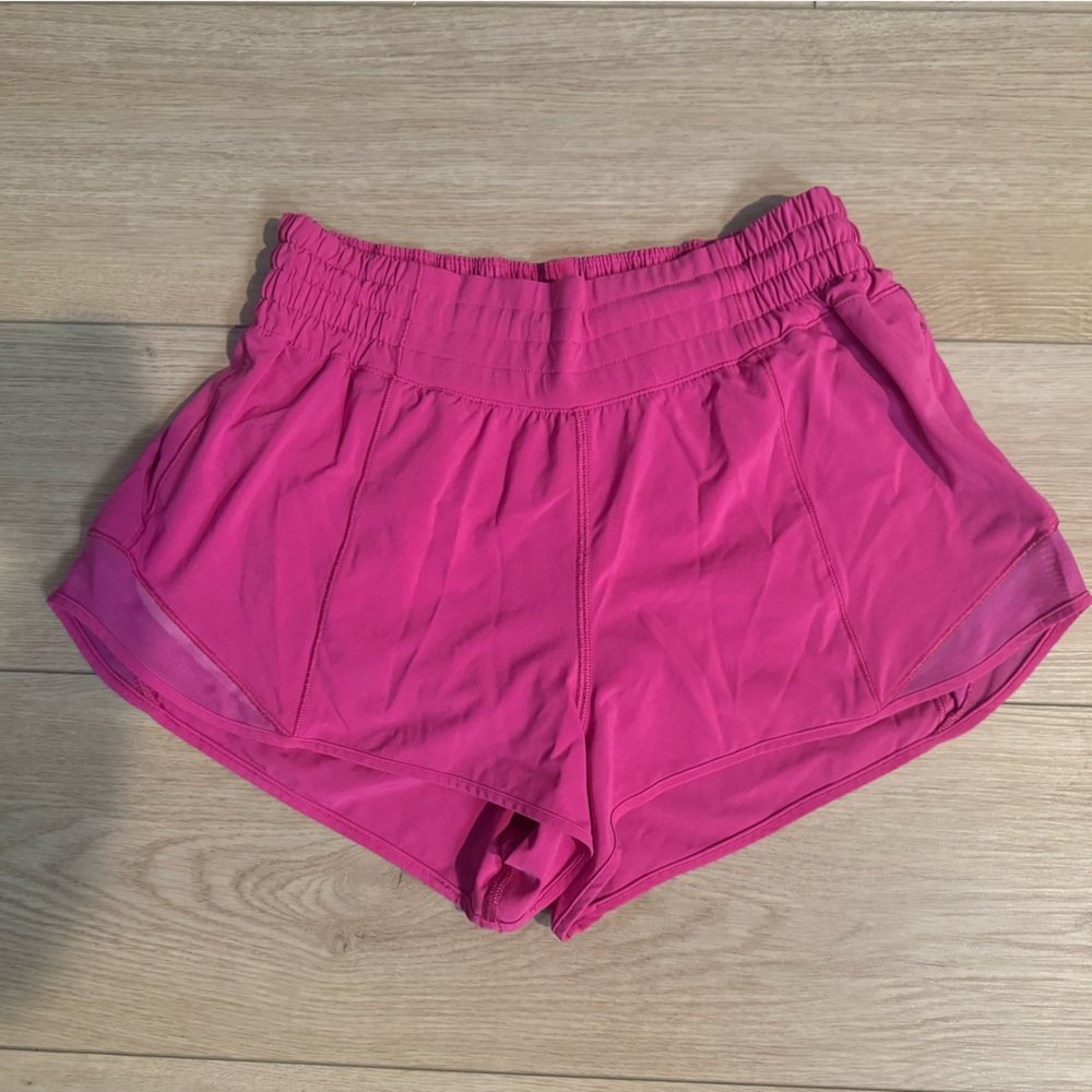 Lululemon Pow pink shorts (6)